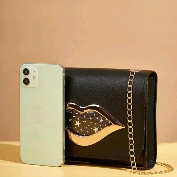 Girls Lip Purse - Picture 2 of 4